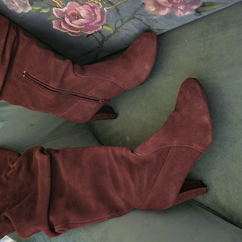 Brown Suede Heeled Boots with Slouchy Design